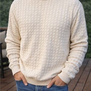 Vintage “Johnathan Stewart” Men's Textured Cream Crewneck Sweater